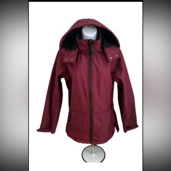 Women's Size Medium - STS Ranchwear Barrier Jacket. - Picture 1 of 2